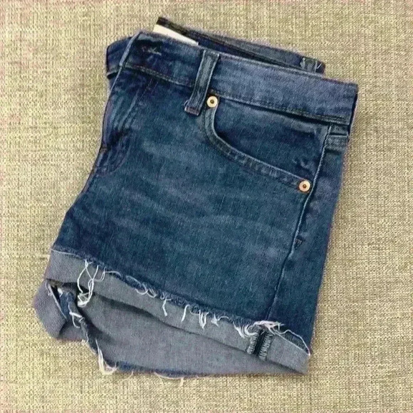GAP 3” Denim Shorts - Picture 4 of 5